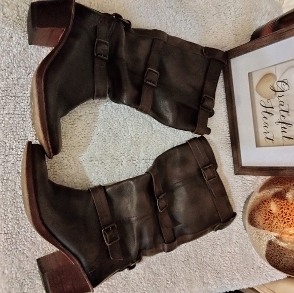 Frye Boots - Picture 2 of 3